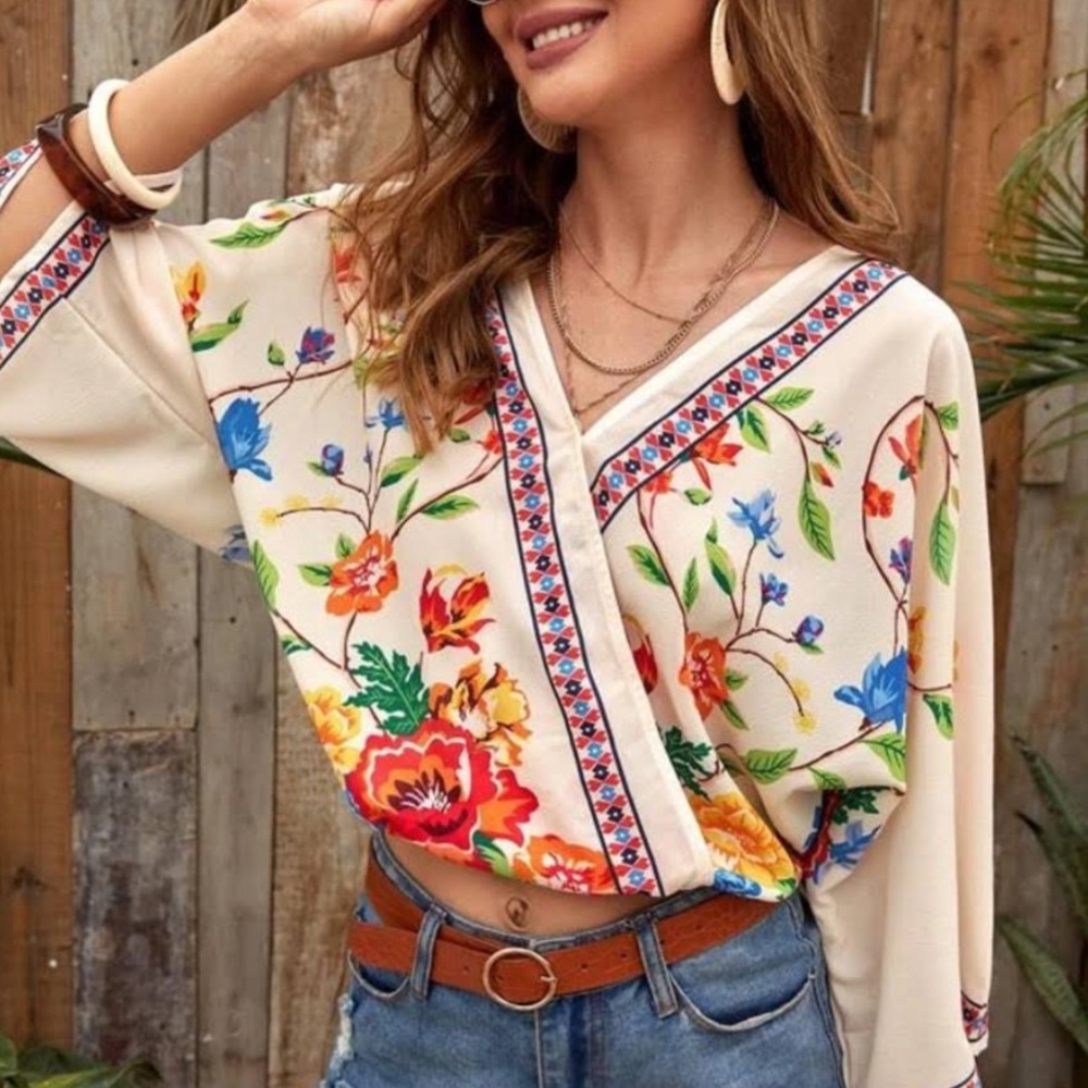 Flowy Long Sleeve Floral Printed V-neck Blouse